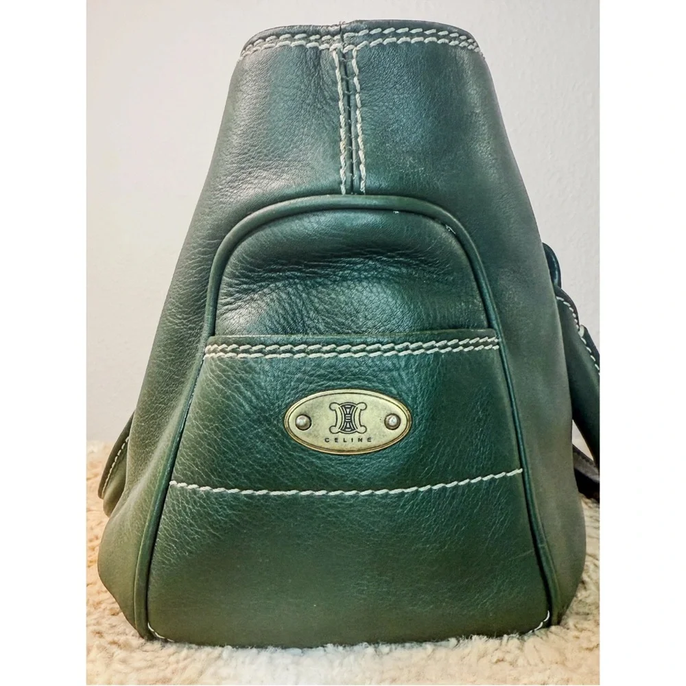 Authentic Vintage CELINE Boogie Bag in a rare kaki green. Old money, so chic! - Picture 2 of 13